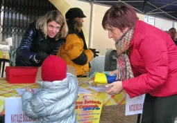 Giocattoli dai bimbi di Busca per i bambini di Cernobyl